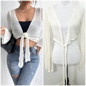 Women’s Trumpet Sleeve Knot Front Crop Cardigan Ivory Size Small Boho Beach NWOT